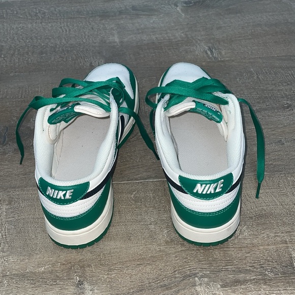 Nike Green Lottery Dunks - Picture 2 of 3